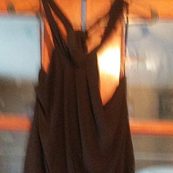 Clothes - Picture 3 of 4